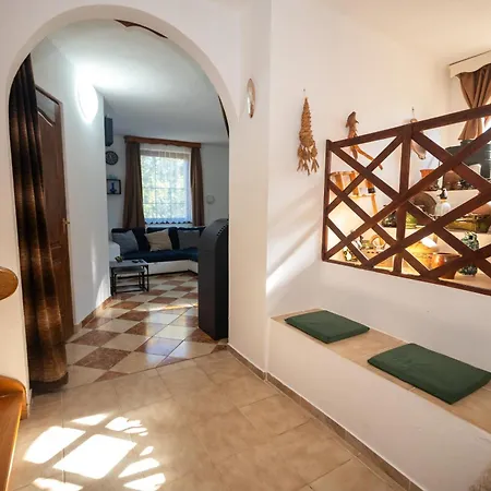 Nosztalgia Nyaralohaz *