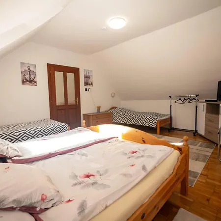 Nosztalgia Nyaralohaz Prázdninový dům