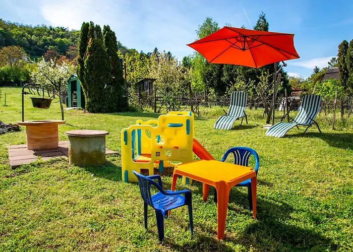 Nosztalgia Nyaralohaz *