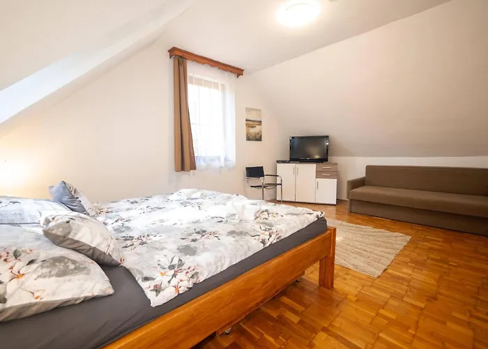 Nosztalgia Nyaralohaz בית נופש *