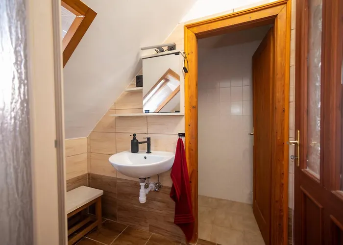 Nosztalgia Nyaralohaz *